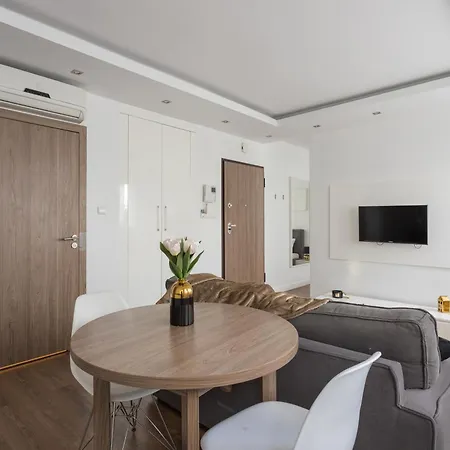 Urban - Great Location - Center - Wronia в Apartman